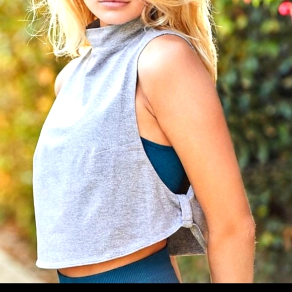 NWT Free People Bright Lights Heather Gray Crop Tank, Medium - Picture 2 of 8